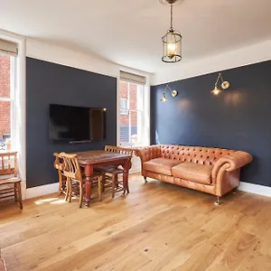 Host & - 1895 At Apartment Whitby